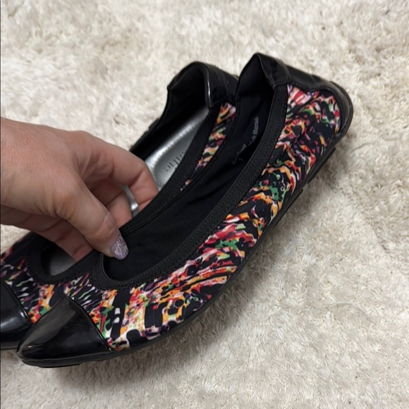 Kelly & Katie Multicolor Flats with Black Accents - Picture 4 of 4